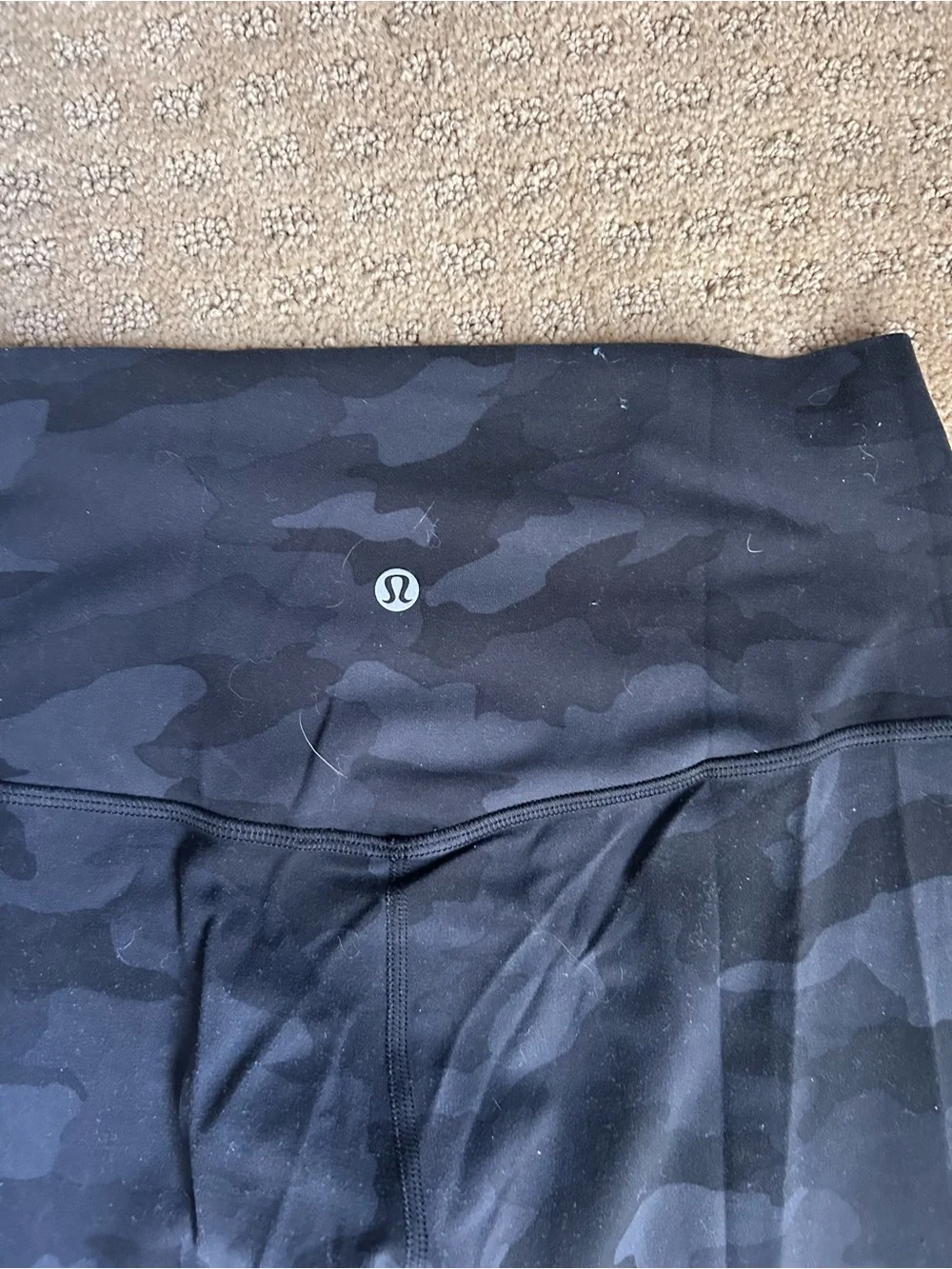 Women size 8 lulu lemon black Camo Active Leggings